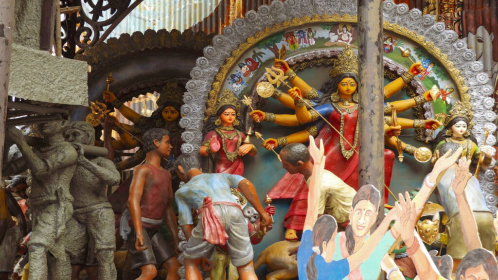 Durga Puja 2025: Kolkata Metro Route to the Pandal Hopping Guide durga puja 2025 themes top 10 must visit pandals in kolkata